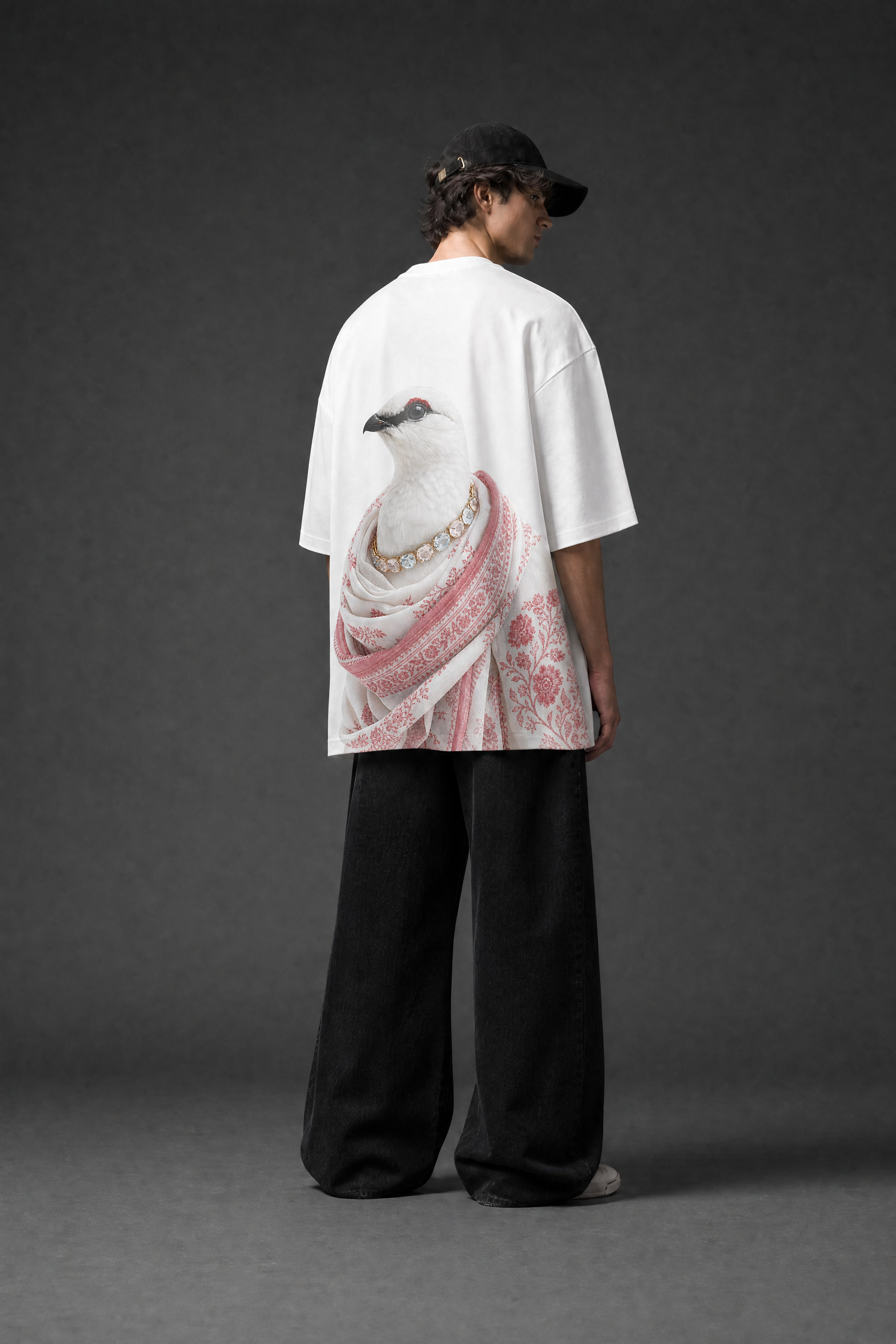 OVERSIZED T-SHIRTS