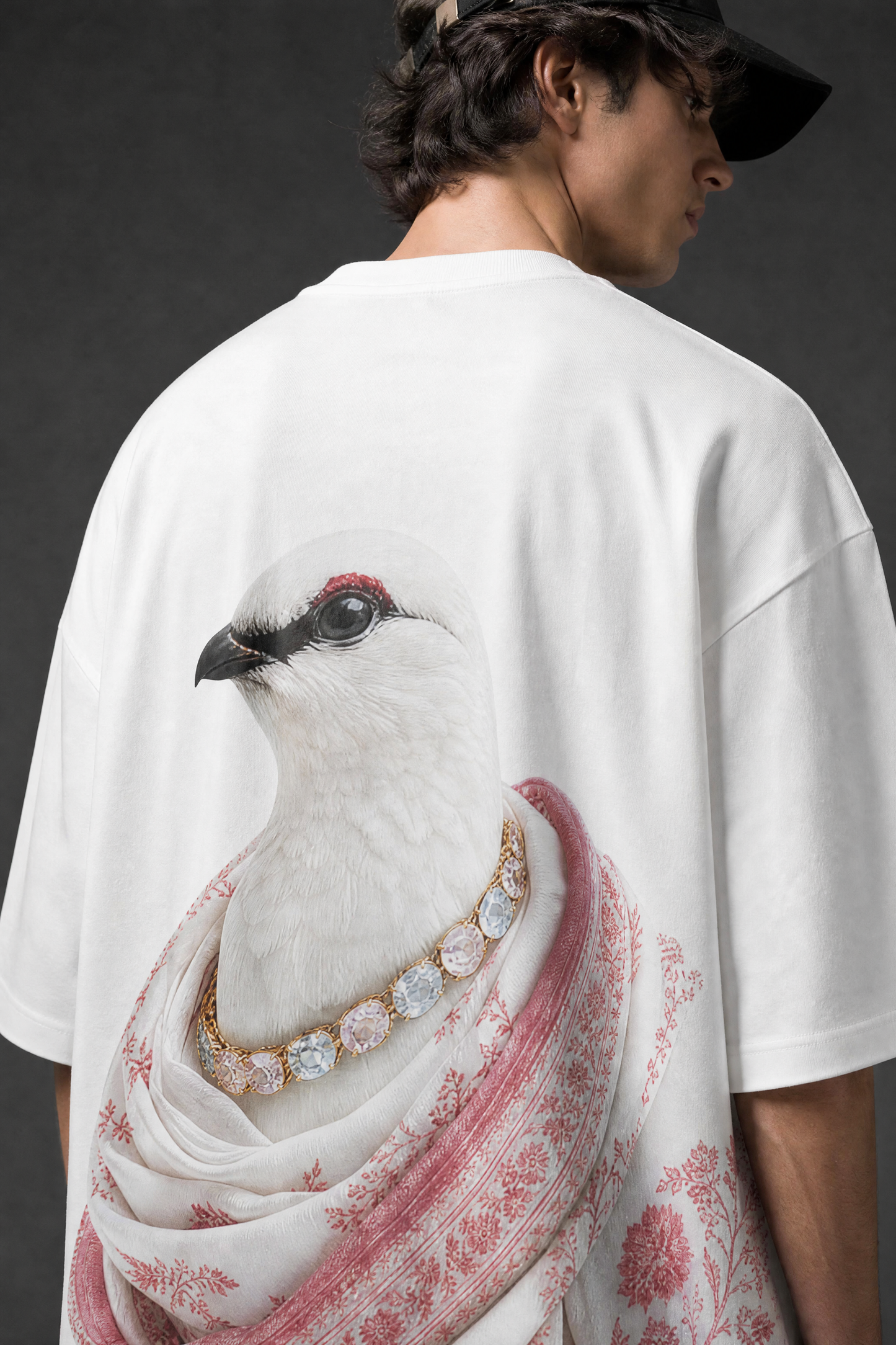 Necklace Pigeon T-shirt